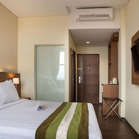 Grand Whiz Poins Simatupang Jakarta Eksteriør bilde